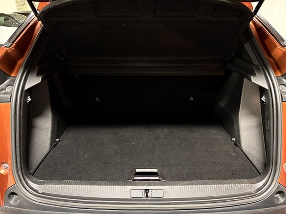 Peugeot 2008 5 of 14