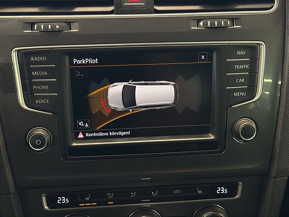 Volkswagen Golf Alltrack 25 of 25