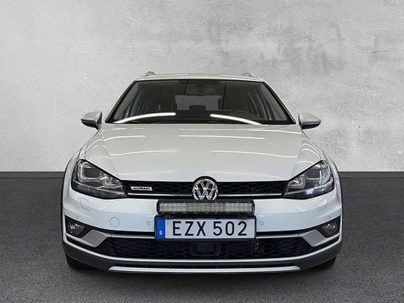 Volkswagen Golf Alltrack 8 of 25