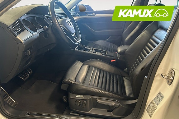 Volkswagen Passat Alltrack 9 of 26