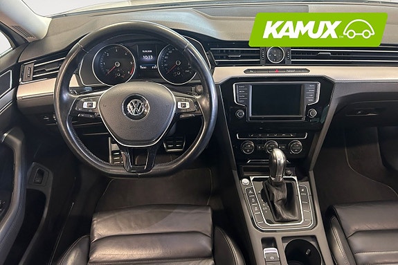 Volkswagen Passat Alltrack 10 of 26