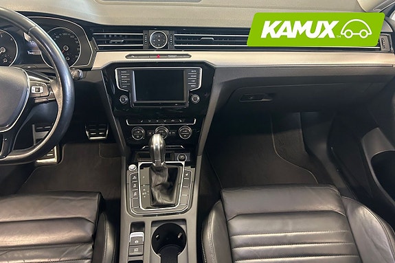 Volkswagen Passat Alltrack 11 of 26