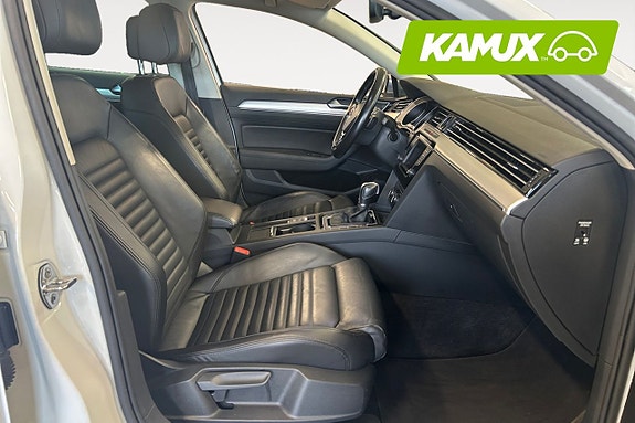 Volkswagen Passat Alltrack 15 of 26