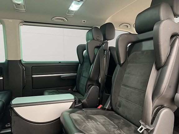 Volkswagen Multivan 26 of 30