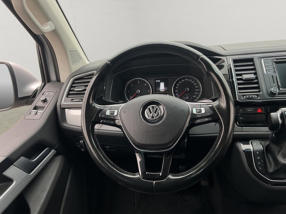 Volkswagen Multivan 18 of 30