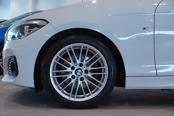 BMW 120i 12 of 12
