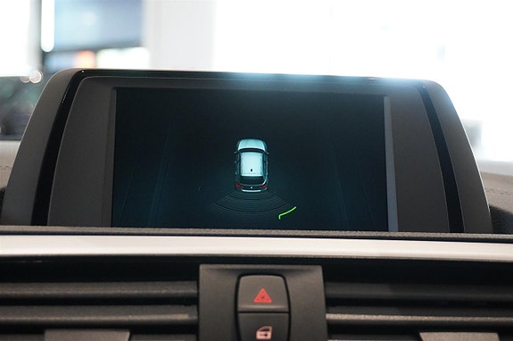 BMW 120i 8 of 12
