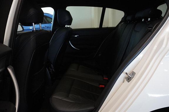 BMW 120i 6 of 12