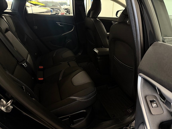 Volvo V40 7 of 8