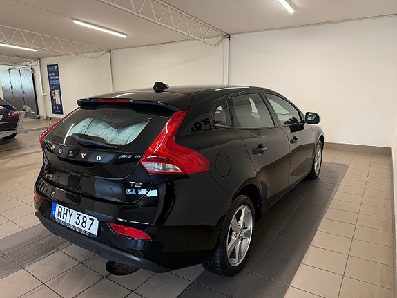 Volvo V40 3 of 8