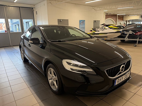 Volvo V40 4 of 8