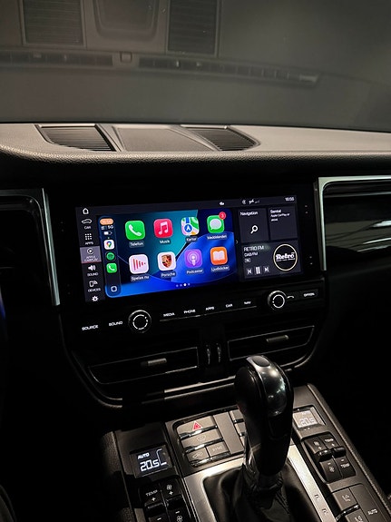 Porsche Macan S 15 of 16