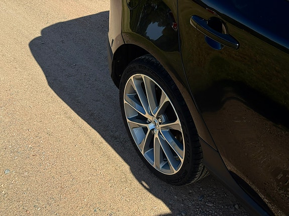 Volvo V40 Cross Country 6 of 24