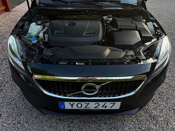 Volvo V40 Cross Country 11 of 24