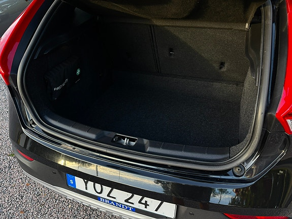 Volvo V40 Cross Country 21 of 24