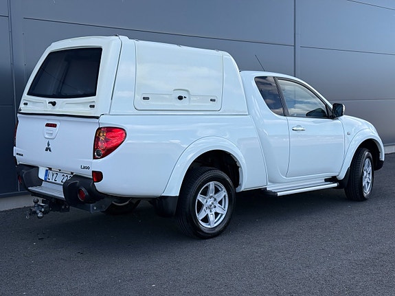 Mitsubishi L200 4 of 21
