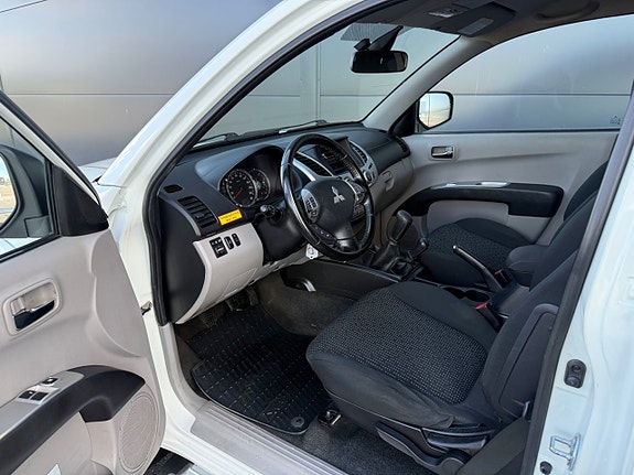 Mitsubishi L200 15 of 21