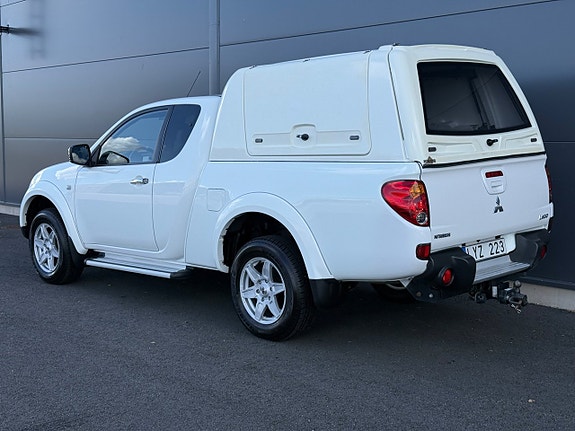 Mitsubishi L200 8 of 21
