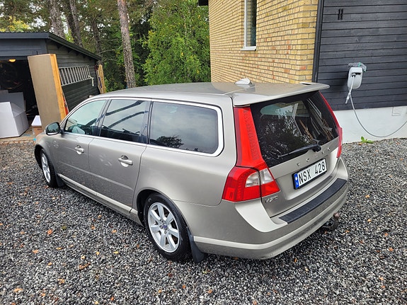 Volvo V70 4 of 9