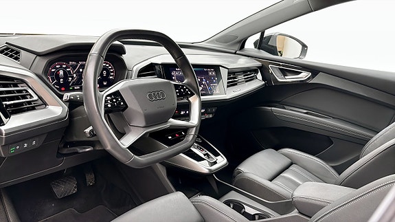 Audi Q4 e-tron 7 of 15