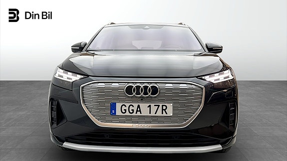 Audi Q4 e-tron 4 of 15