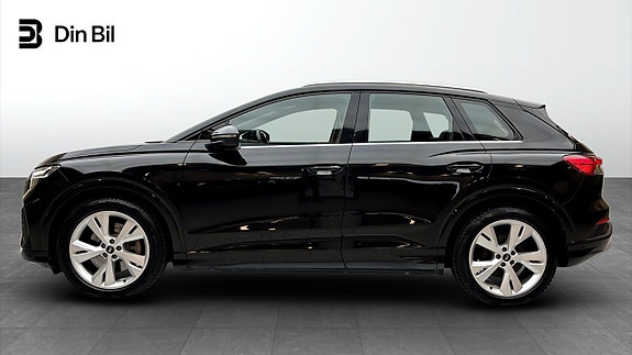 Audi Q4 e-tron 2 of 15