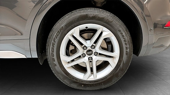 Audi Q5 6 of 15