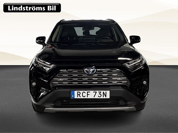 Toyota RAV4 9 of 18