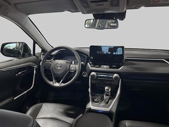 Toyota RAV4 11 of 18