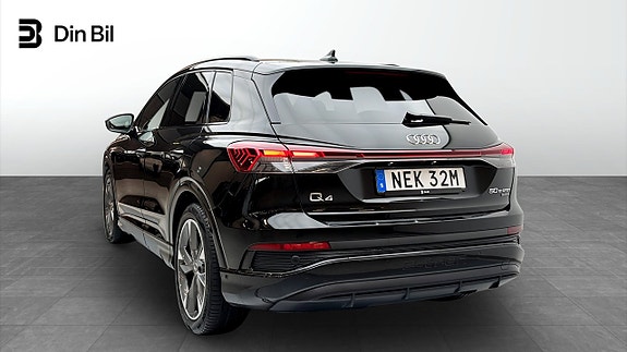 Audi Q4 e-tron 3 of 17