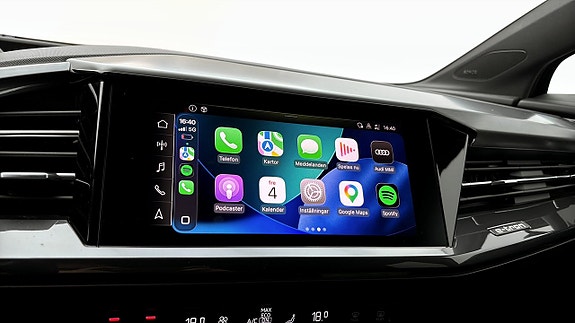 Audi Q4 e-tron 10 of 17