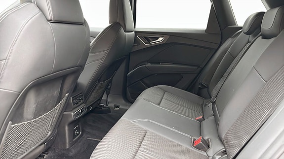 Audi Q4 e-tron 17 of 17