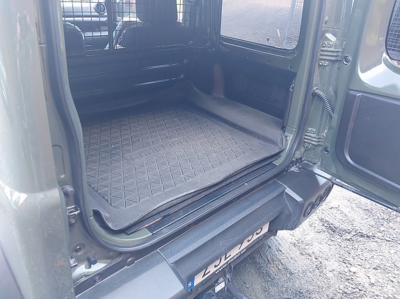 Suzuki Jimny 3 of 4