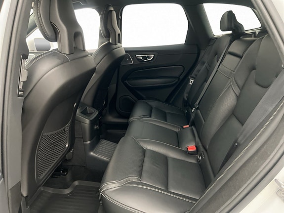 Volvo XC60 28 of 30