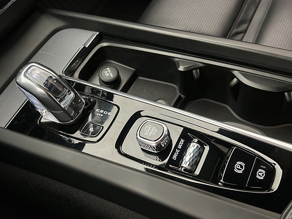 Volvo XC60 25 of 30