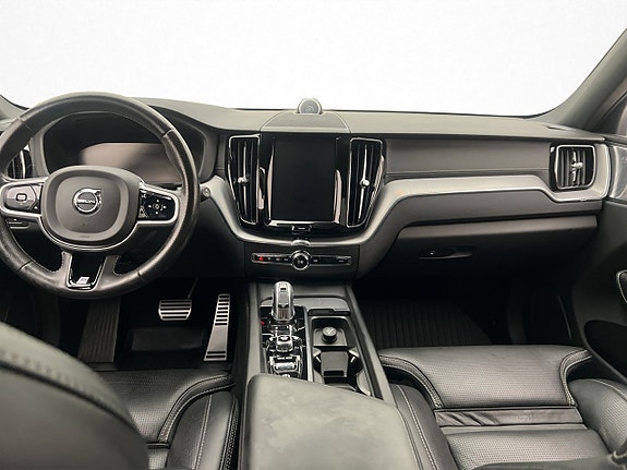 Volvo XC60 17 of 30