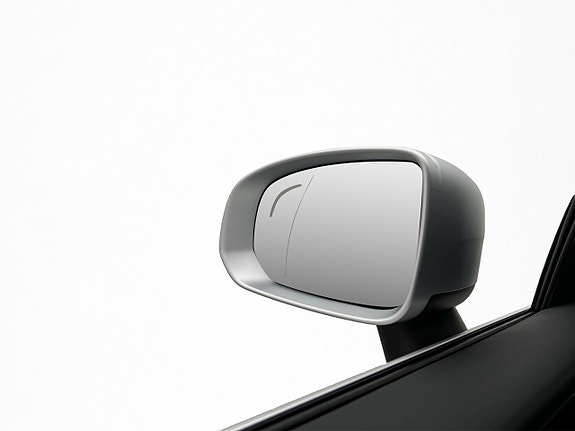 Volvo XC60 10 of 30