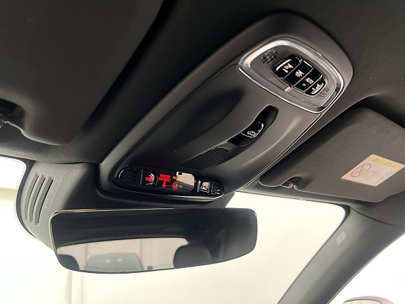 Volvo XC60 18 of 30