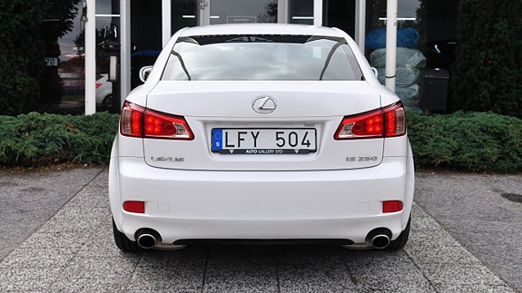 Lexus IS250 5 of 11