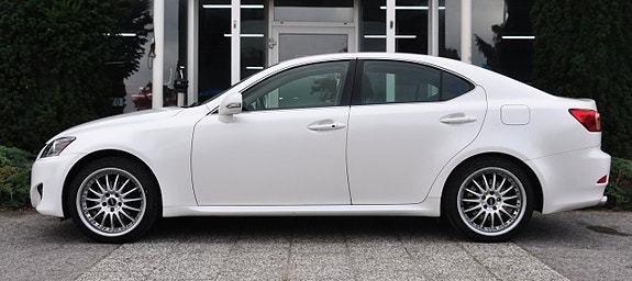 Lexus IS250 3 of 11