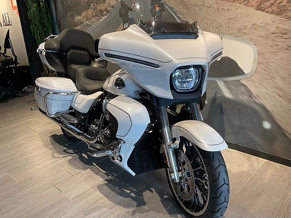 Harley-Davidson STREETGLIDE LIMITED 117 3 of 12