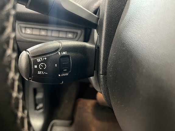 Peugeot 208 15 of 15
