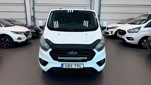 Ford Transit Custom 2 of 19