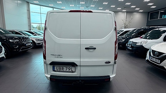 Ford Transit Custom 5 of 19