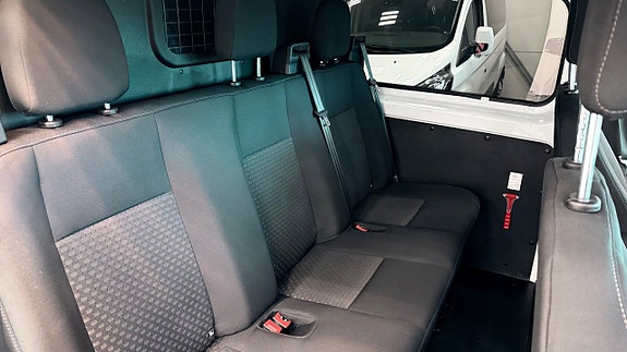 Ford Transit Custom 16 of 19