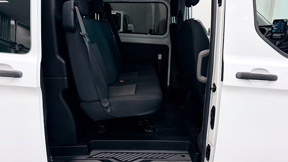 Ford Transit Custom 14 of 19