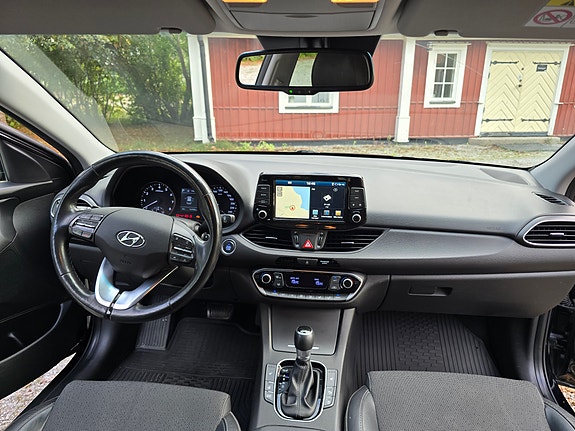 Hyundai i30 7 of 17