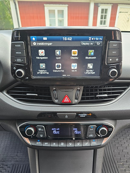 Hyundai i30 8 of 17