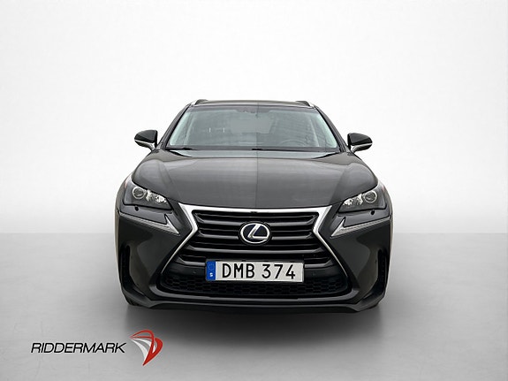Lexus NX300h 2 of 26