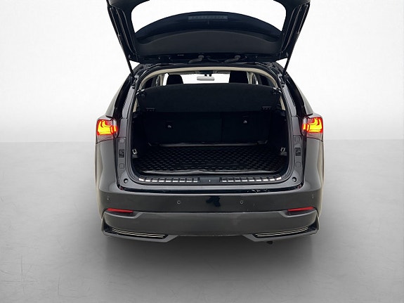 Lexus NX300h 26 of 26